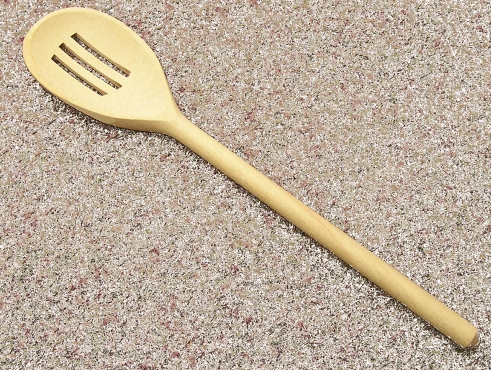Vařecha 30 cm ovál se zářezy - buk.dřevo